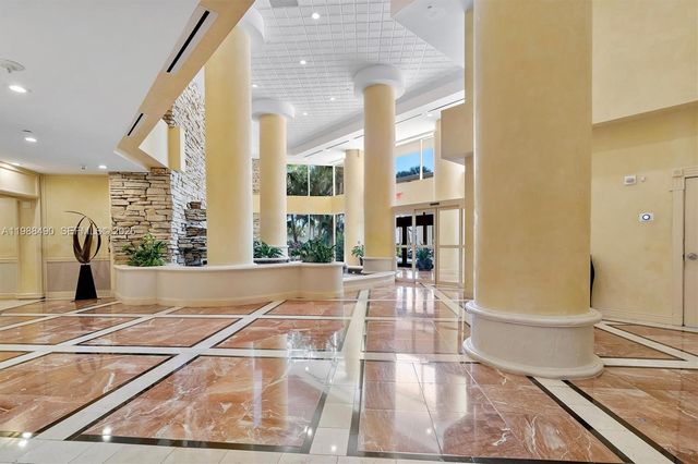 20281 E Country Cub Drive 1712, Aventura, FL 33180