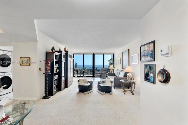 20281 E Country Cub Drive 1712, Aventura, FL 33180