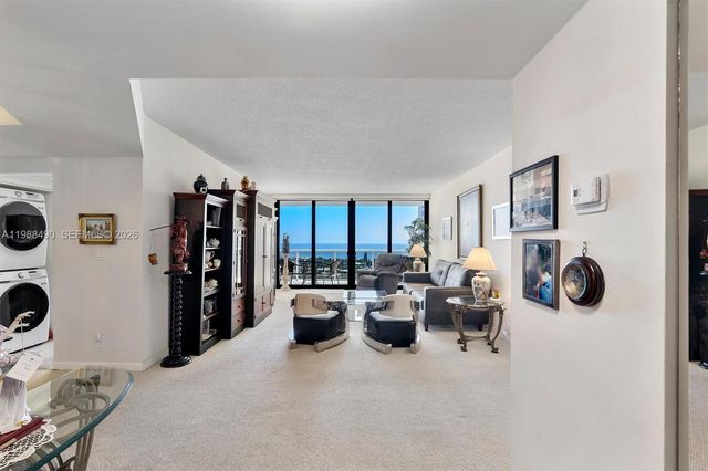 20281 E Country Cub Drive 1712, Aventura, FL 33180