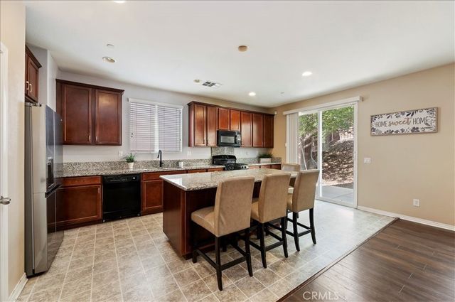 18394 Damiana, San Bernardino, CA 92407