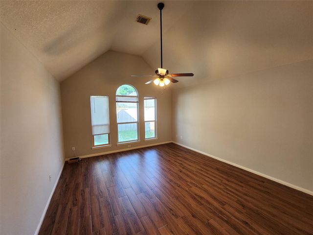 1011 Lexington Green Drive, Missouri City, TX 77459