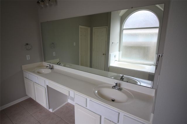 1011 Lexington Green Drive, Missouri City, TX 77459