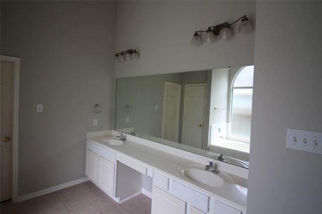 1011 Lexington Green Drive, Missouri City, TX 77459
