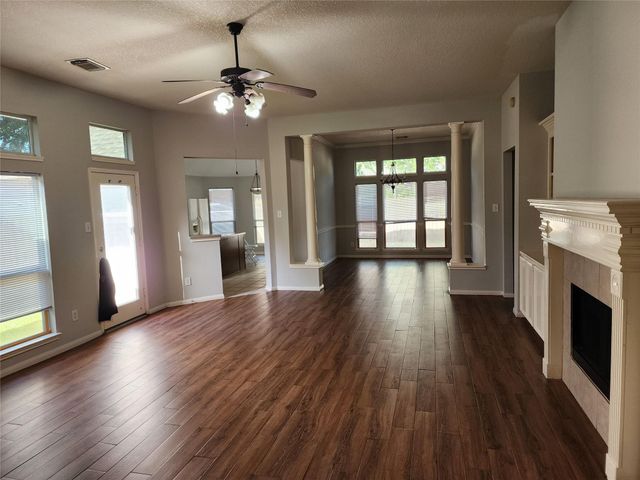 1011 Lexington Green Drive, Missouri City, TX 77459