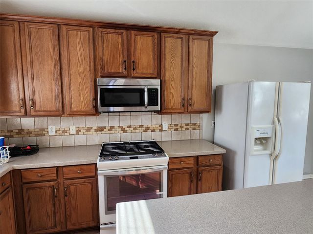 1011 Lexington Green Drive, Missouri City, TX 77459