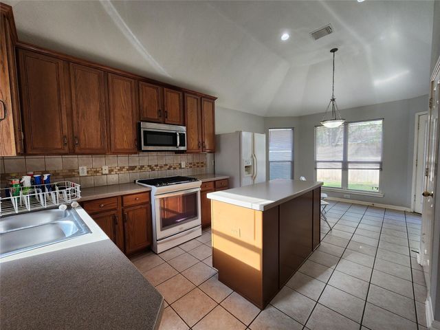 1011 Lexington Green Drive, Missouri City, TX 77459