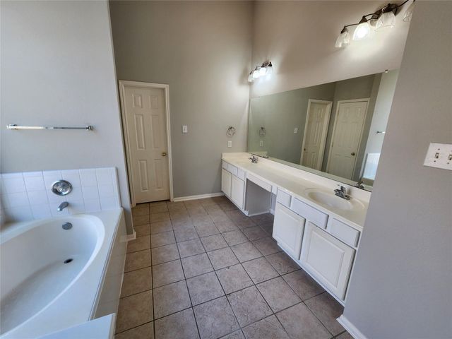 1011 Lexington Green Drive, Missouri City, TX 77459