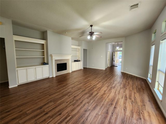 1011 Lexington Green Drive, Missouri City, TX 77459