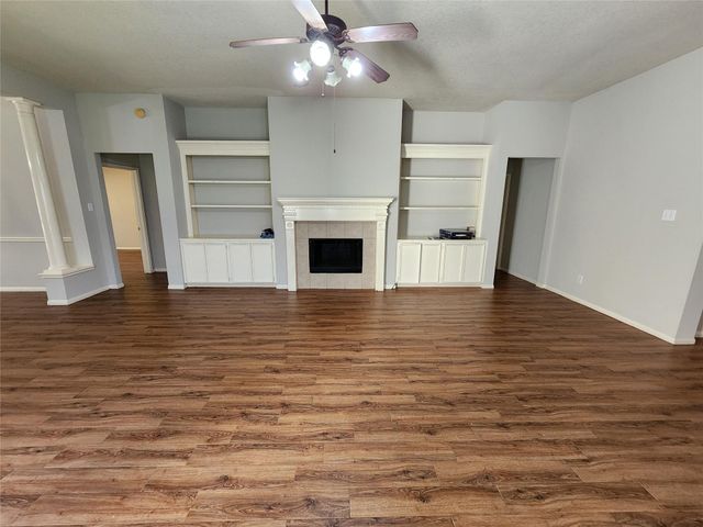 1011 Lexington Green Drive, Missouri City, TX 77459