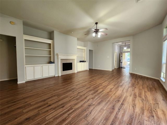1011 Lexington Green Drive, Missouri City, TX 77459
