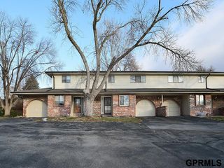 832 N 122 Court, Omaha, NE 68154