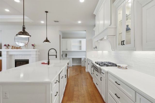 1910 Green Jasper Place, Arlington, TX 76005