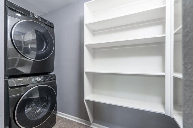 4915 Hialeah Drive, Houston, TX 77092