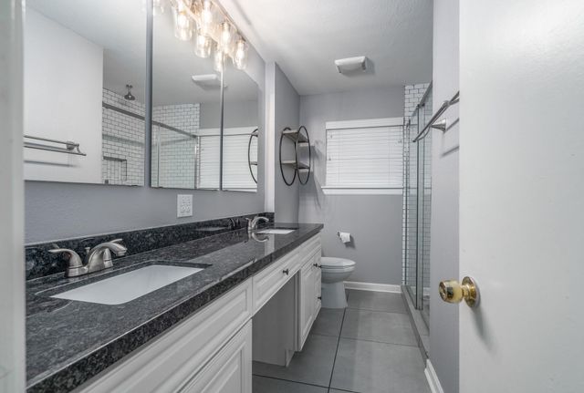 4915 Hialeah Drive, Houston, TX 77092