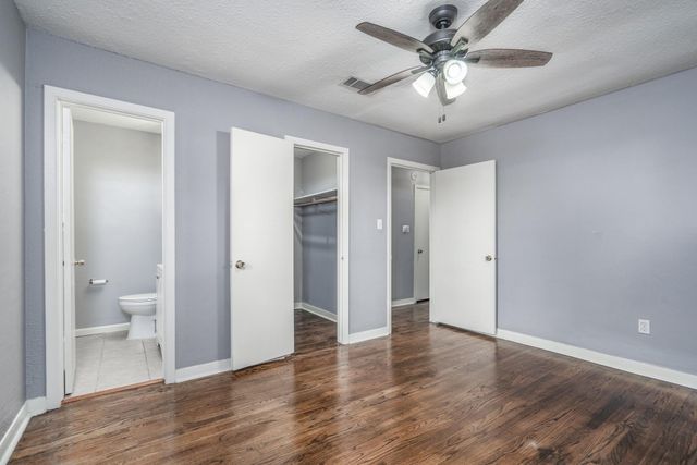 4915 Hialeah Drive, Houston, TX 77092