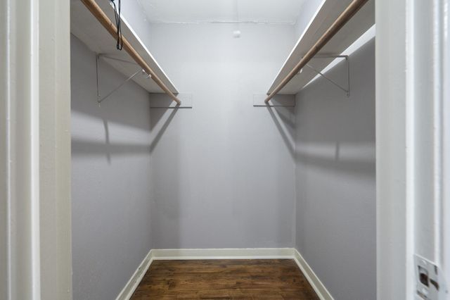 4915 Hialeah Drive, Houston, TX 77092