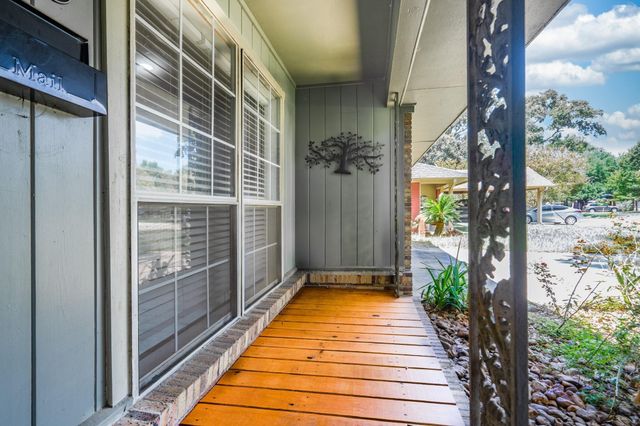 4915 Hialeah Drive, Houston, TX 77092