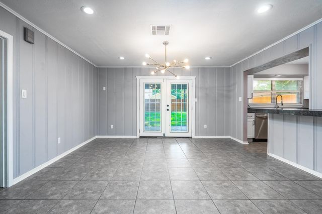 4915 Hialeah Drive, Houston, TX 77092