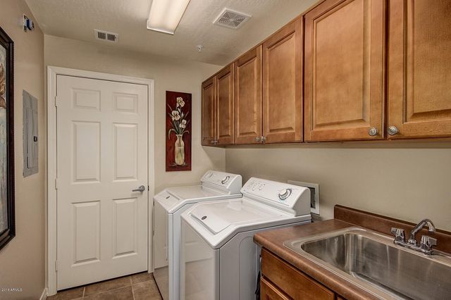 16800 E EL LAGO Boulevard 2046, Fountain Hills, AZ 85268