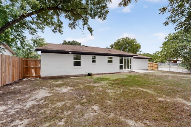 409 Opal Street, Saginaw, TX 76179
