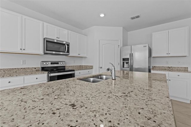 1264 CASCADES AVENUE, Davenport, FL 33837