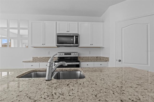 1264 CASCADES AVENUE, Davenport, FL 33837