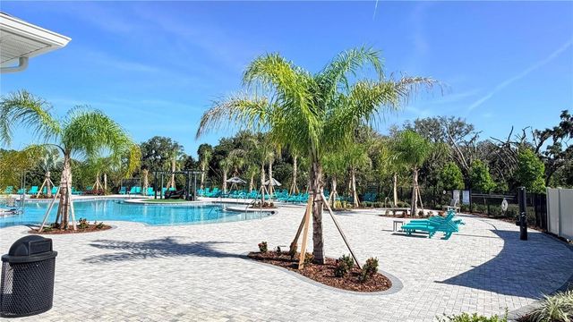 1264 CASCADES AVENUE, Davenport, FL 33837