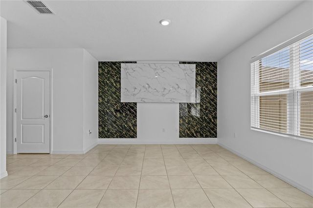 1264 CASCADES AVENUE, Davenport, FL 33837