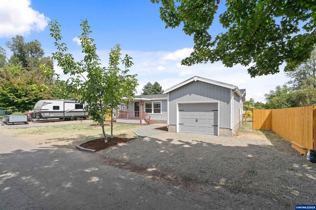 382 Chadbourne Ln NE, Salem, OR 97301