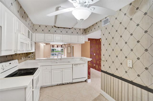 12547 Imperial Isle Dr 206, Boynton Beach, FL 33437