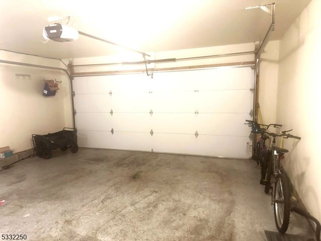 178 Front St, Elizabeth City, NJ 07206