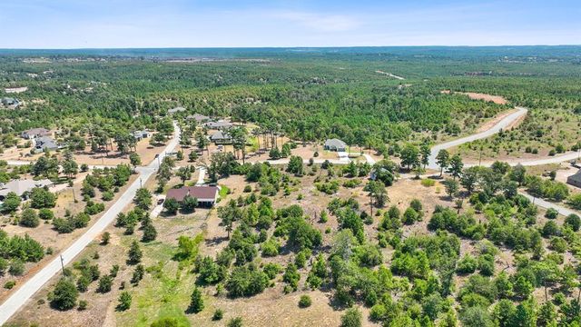 400 McAllister RD, Bastrop, TX 78602