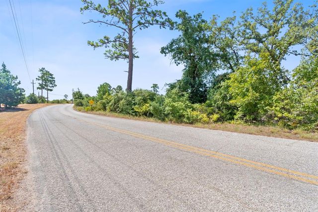 400 McAllister RD, Bastrop, TX 78602