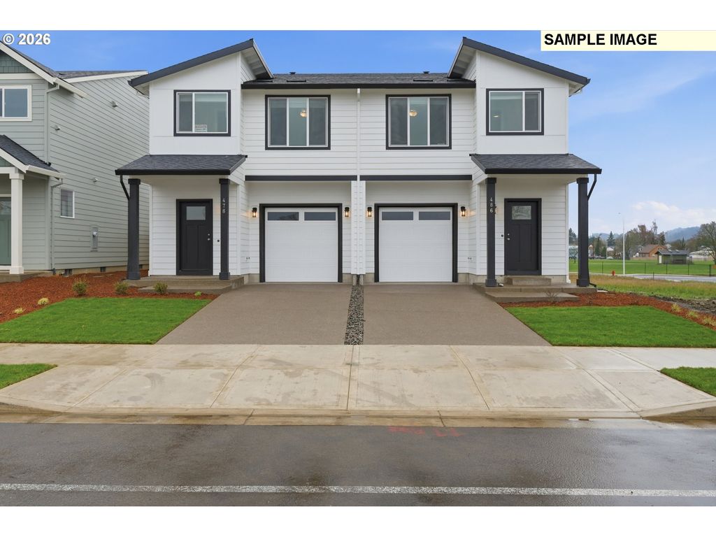 Image 1 of property listing at 688 S 5th St, Carlton, OR 97111