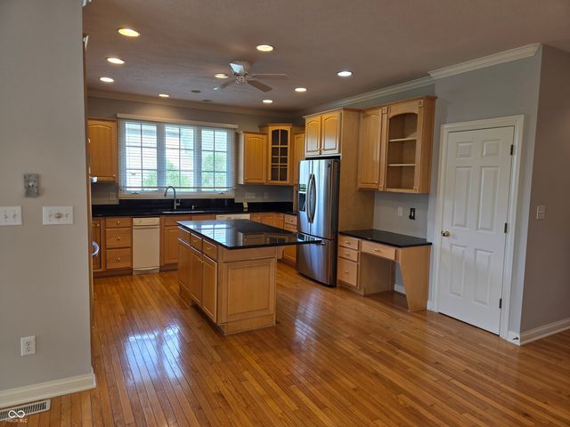 2434 Winfield, Carmel, IN 46032