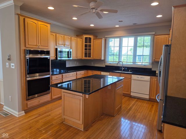 2434 Winfield, Carmel, IN 46032