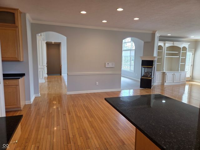 2434 Winfield, Carmel, IN 46032