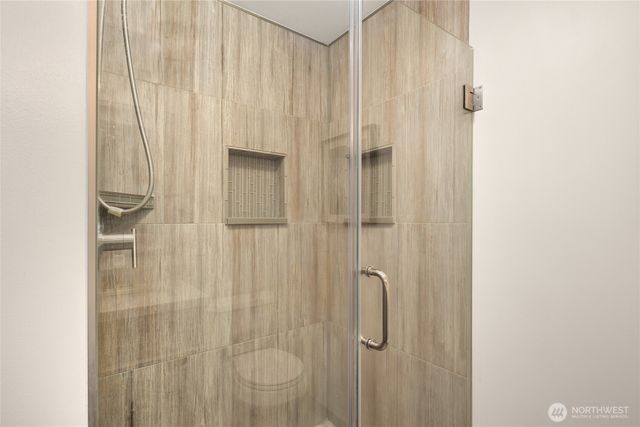 21743 NE 176th Place, Woodinville, WA 98077