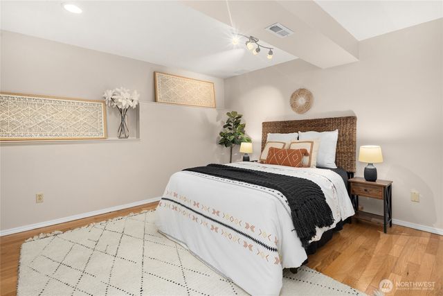 21743 NE 176th Place, Woodinville, WA 98077