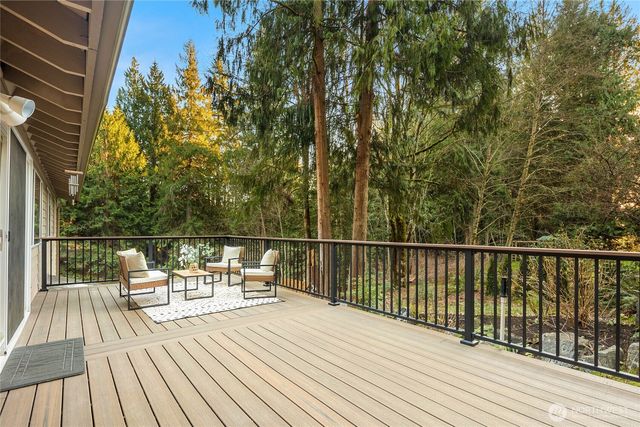 21743 NE 176th Place, Woodinville, WA 98077