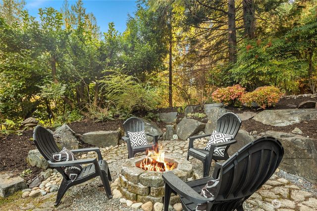 21743 NE 176th Place, Woodinville, WA 98077