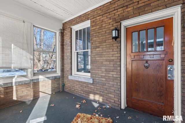 1816 W CALLENDER Avenue, Peoria, IL 61606