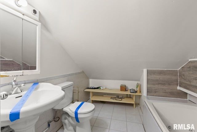 1816 W CALLENDER Avenue, Peoria, IL 61606