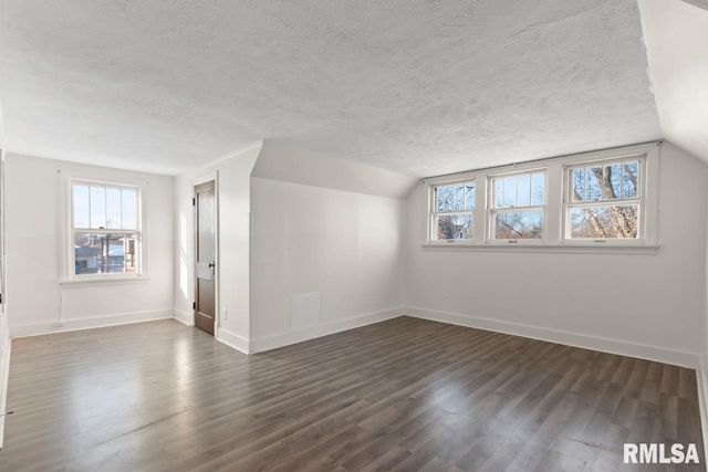 1816 W CALLENDER Avenue, Peoria, IL 61606