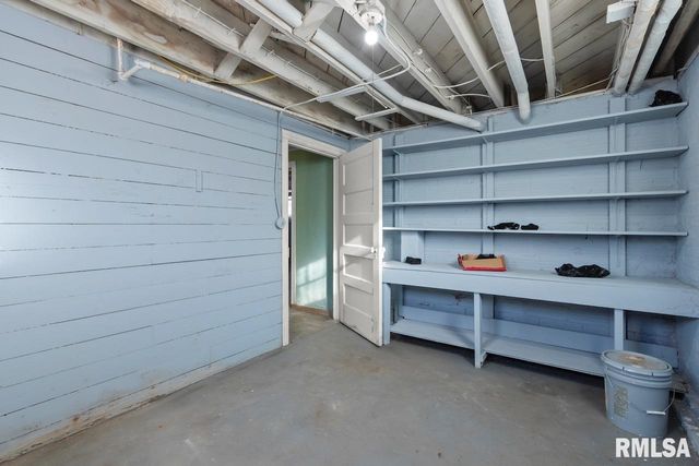 1816 W CALLENDER Avenue, Peoria, IL 61606