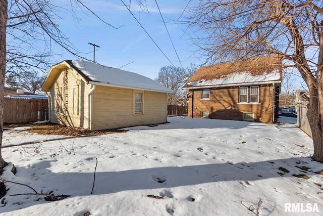 1816 W CALLENDER Avenue, Peoria, IL 61606