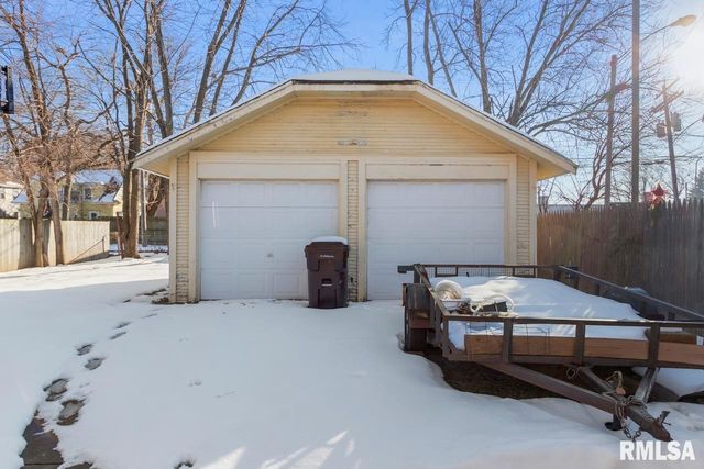 1816 W CALLENDER Avenue, Peoria, IL 61606