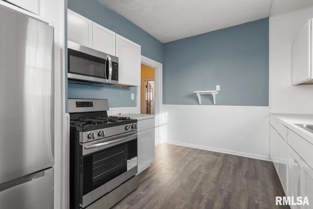 1816 W CALLENDER Avenue, Peoria, IL 61606