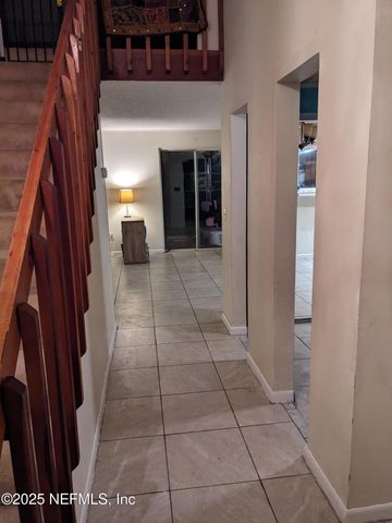 10360 ARROWHEAD Drive, Jacksonville, FL 32257