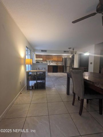 10360 ARROWHEAD Drive, Jacksonville, FL 32257